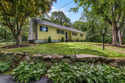 126 Ambleside Dr, Falmouth, MA, 02540-2144 | Card Image