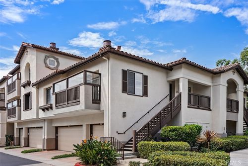 1008-2960 Champion Way, Tustin, CA, 92782-1214 | Card Image