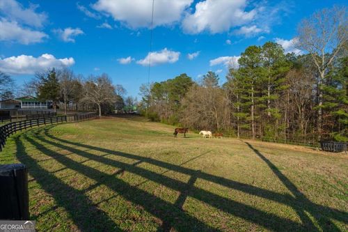 35 Saddleback Farms Dr, Newnan, GA, 30263-3792 | Card Image
