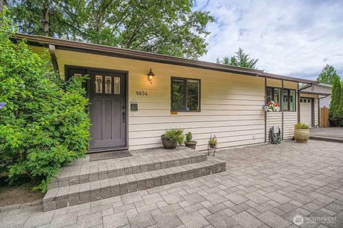 8634 Ne 169th St, Kenmore, WA, 98028-3936 | Card Image