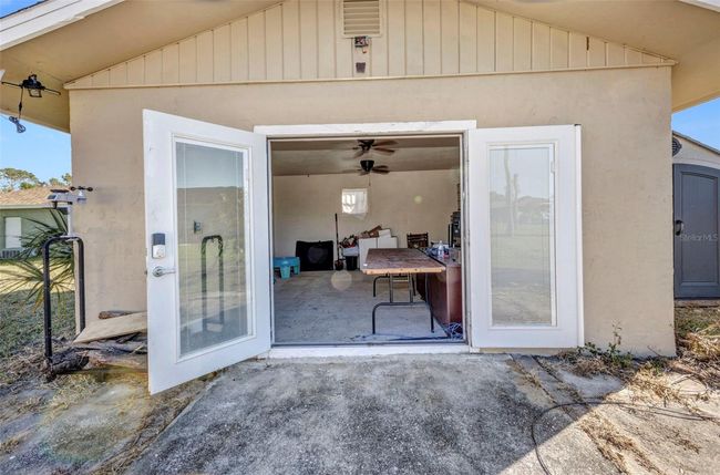 Double door entrance to guest house, yoga studio, art studio, gym | Image 42