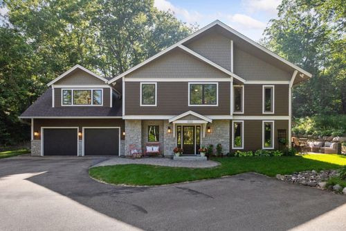 3715 Huntingdon Dr, Minnetonka, MN, 55305-4227 | Card Image