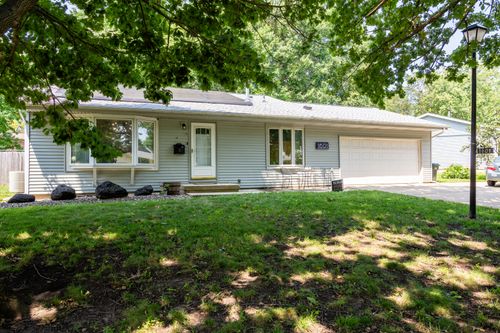 1601 Rutledge Dr, Urbana, IL, 61802-5574 | Card Image