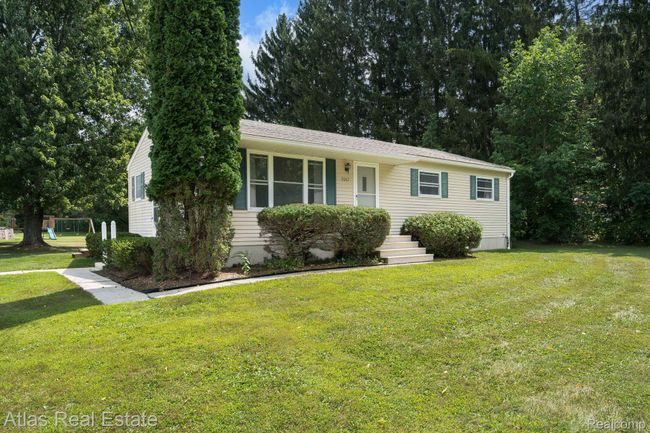 8-web-or-mls-Exteriors (08 of 19).jpg | Image 5