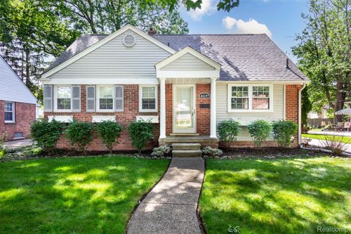 4237 Wakefield Rd, Berkley, MI, 48072-3464 | Card Image
