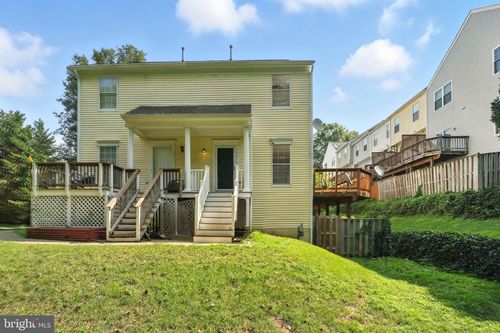 15675 Viewpoint Cir, DUMFRIES, VA, 22025-1221 | Card Image