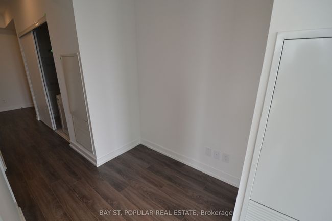 2615 - 20 Edward St, Condo with 3 bedrooms, 2 bathrooms and null parking in Toronto ON | Image 7
