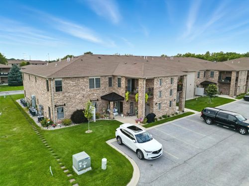 1343 Prairie Dr, Crown Point, IN, 46307-1562 | Card Image