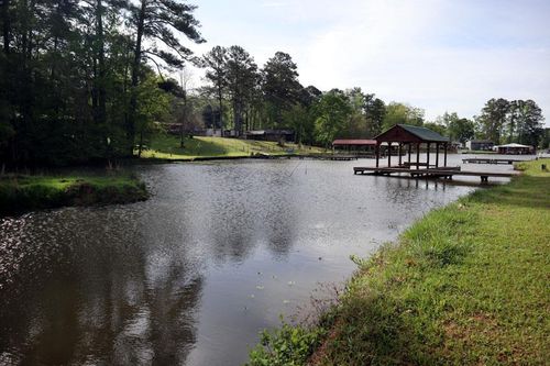 278 Quesenberry Dr, Eatonton, GA, 31024-8127 | Card Image