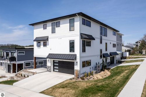 1-49 Howard Ave, Grand Haven, MI, 49417-1705 | Card Image