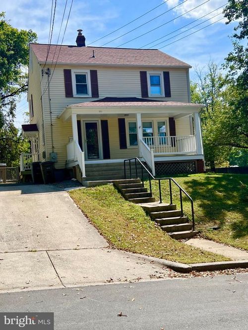 201 Highland Ave, ROCKVILLE, MD, 20850-4136 | Card Image
