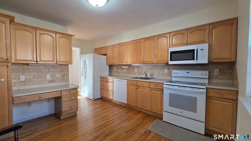 apt-2-1193 Hope St, Stamford, CT, 06907-1634 | Card Image