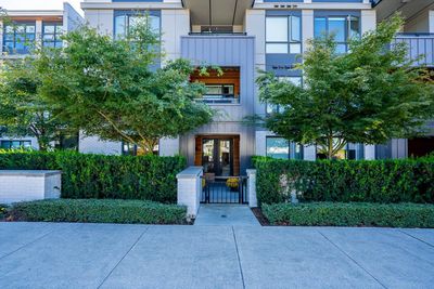 101 - 747 3 Rd St E, Condo with 1 bedrooms, 1 bathrooms and 1 parking in North Vancouver BC | Image 3