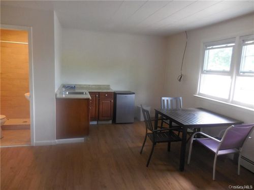 2-studio-67 N Main St, Monroe, NY, 10950-2832 | Card Image