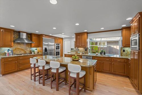 12095 Brookglen Dr, Saratoga, CA, 95070-3406 | Card Image