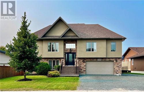 1408 Jeanne D'Arc St, Hanmer, ON, P3P0B9 | Card Image