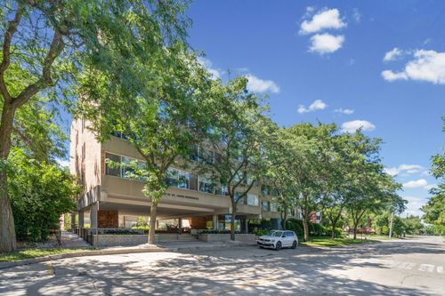 207-2020 Saint Johns Ave, Highland Park, IL, 60035-2476 | Card Image