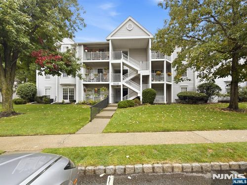 1147 Sycamore Ln, Mahwah, NJ, 07430-2354 | Card Image