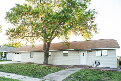 2741 Beaumont Ave, Ingleside, TX, 78362-5736 | Card Image