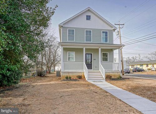 300 Lincoln Ave, PAULSBORO, NJ, 08066-1131 | Card Image