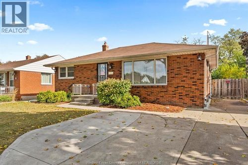 lower-1374 Josephine Ave, Windsor, ON, N9B2L9 | Card Image