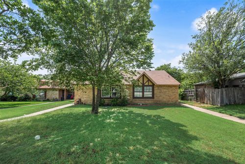 512 Matterhorn St, Cedar Hill, TX, 75104-2837 | Card Image