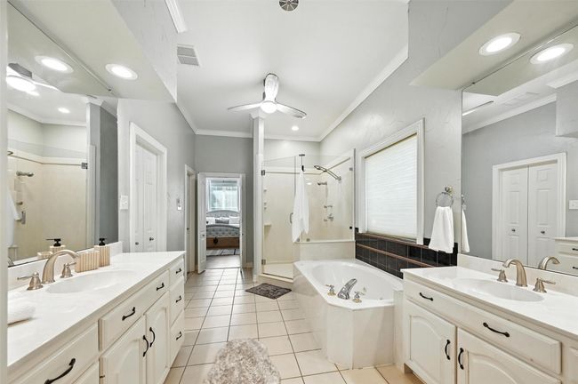 817 Nueces Trl, House other with 4 bedrooms, 4 bathrooms and null parking in Midlothian TX | Image 22