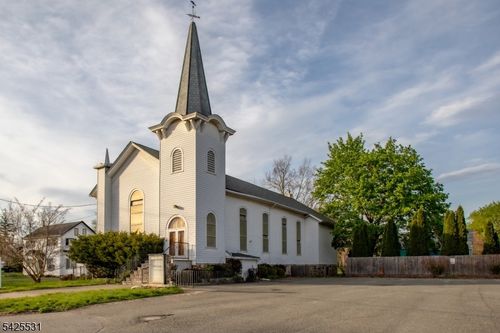 11 Kennedy Ave, Ogdensburg, NJ, 07439-1221 | Card Image