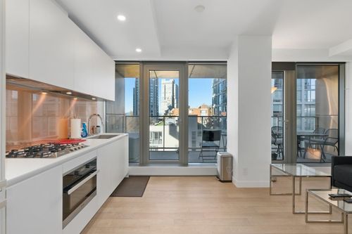 703-1480 Howe St, Vancouver, BC, V6Z0G5 | Card Image