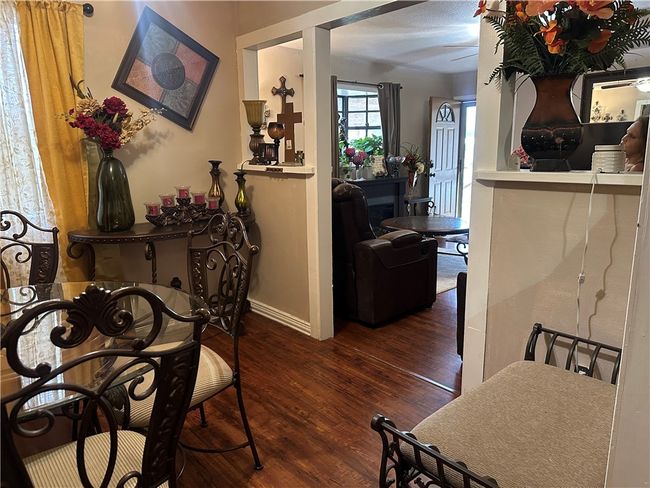 1411 Consuelo St, House other with 3 bedrooms, 1 bathrooms and 2 parking in Alice TX | Image 12