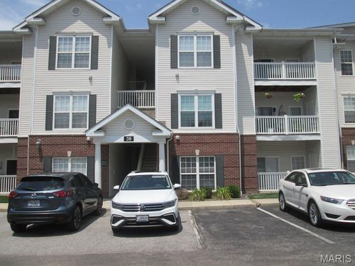 102-39 Kassebaum Lane, St Louis, MO, 63129 | Card Image