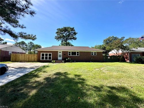 1049 Baker Rd, Virginia Beach, VA, 23455-4655 | Card Image
