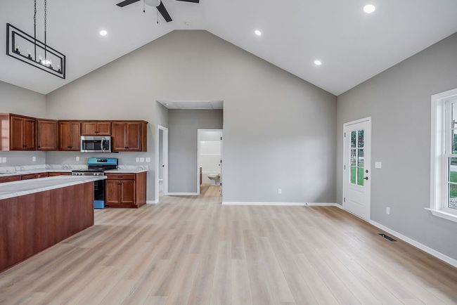 15521 Old Kentucky Rd, House other with 3 bedrooms, 2 bathrooms and null parking in Walling TN | Image 7