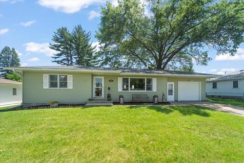 513 Brentwood Ave, Waterloo, IA, 50701-5003 | Card Image