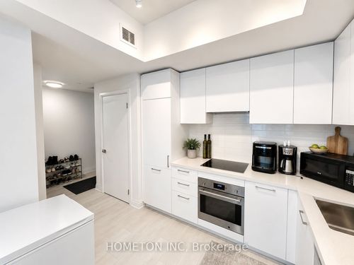817-33 Frederick Todd Way, East York, ON, M4G0C9 | Card Image