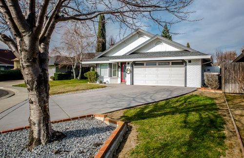 924 Tufts Pl, Woodland, CA, 95695-5076 | Card Image