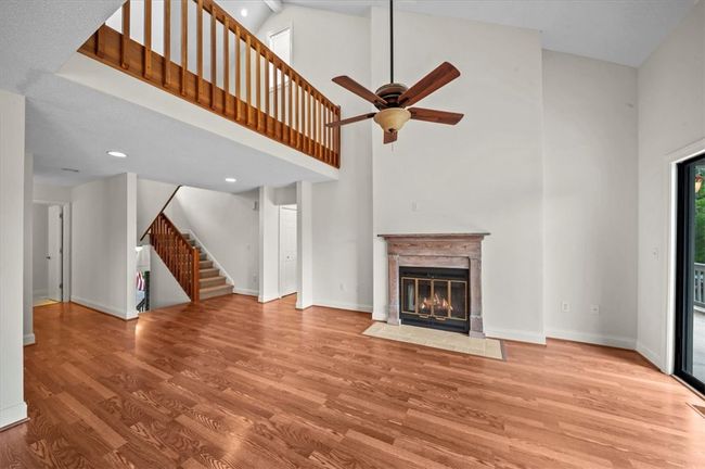 704 Loran Pointe Cir, Townhouse with 3 bedrooms, 4 bathrooms and null parking in Seneca SC | Image 8