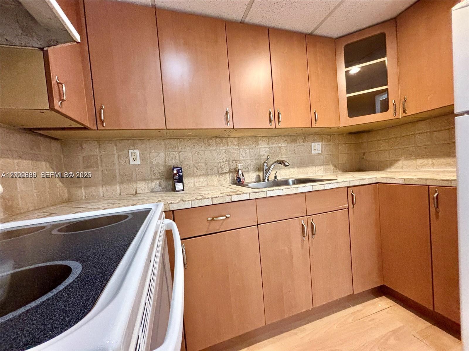 Residential Lease in Pinecrest 5