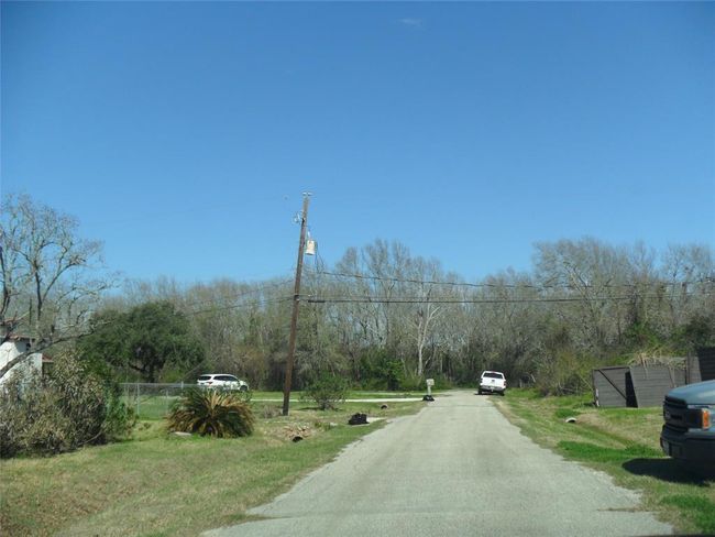 Road to access lots. | Image 9