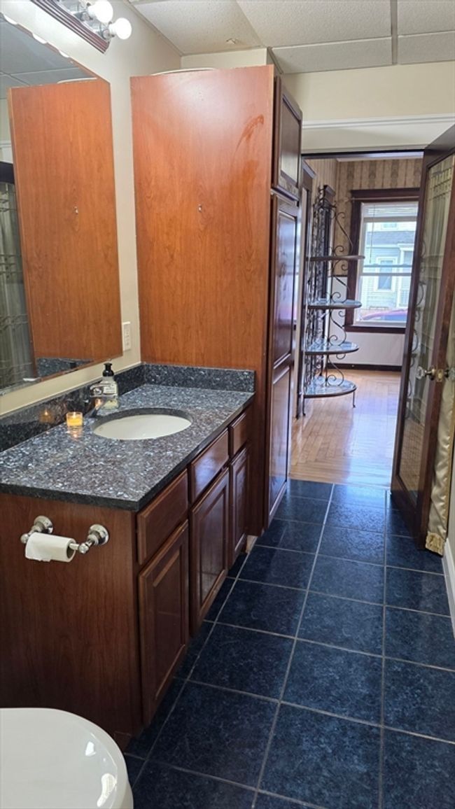 APT-2 - 20 Reeves St, Condo with 3 bedrooms, 1 bathrooms and 2 parking in Worcester MA | Image 21