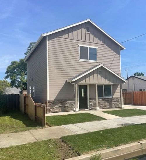 105 2nd St, Marysville, CA, 95901-6007 | Card Image