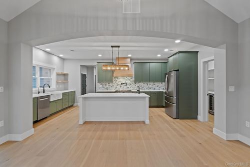 77 Peale Pl, Montgomery, NY, 12549-2520 | Card Image