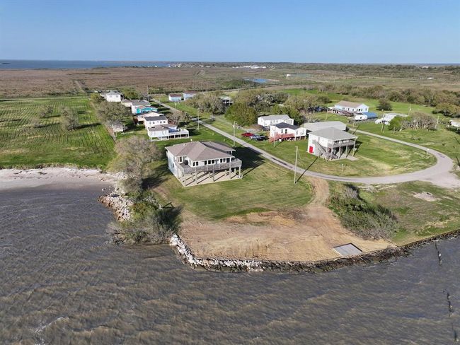 126 Linda St, House other with 4 bedrooms, 3 bathrooms and null parking in Anahuac TX | Image 12