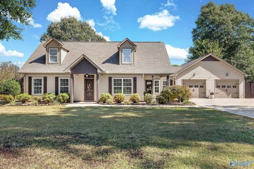 43 Azalea Circle, Guntersville, AL, 35976 | Card Image