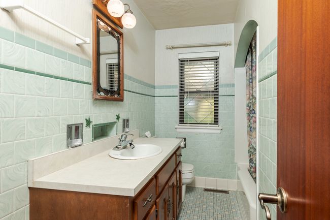 315 W Bennett St, Home with 2 bedrooms, 1 bathrooms and null parking in Pontiac IL | Image 21