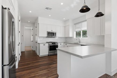 adu-1247 Stonemark Pl, Vista, CA, 92081-0003 | Card Image