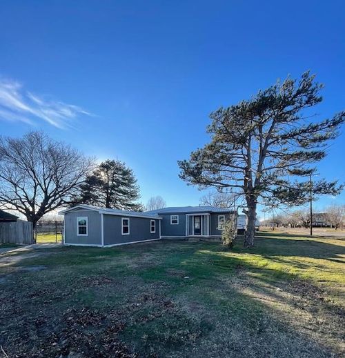 804 Walker Ave, Lone Wolf, OK, 73655-9771 | Card Image