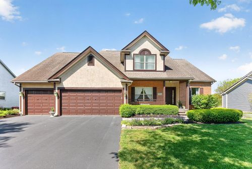 7215 Bromfield Dr, Canal Winchester, OH, 43110-8236 | Card Image