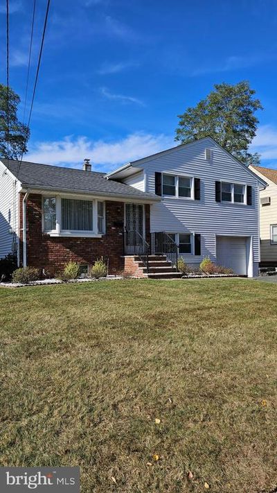 1623 Front Street, House other with 3 bedrooms, 1 bathrooms and null parking in Scotch Plains NJ | Image 2