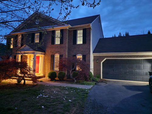 6206 Stone Manor Dr, Roanoke, VA, 24018-7908 | Card Image